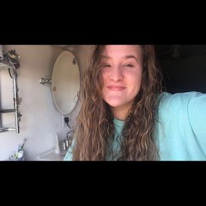 Meet your Posher, Katelyn